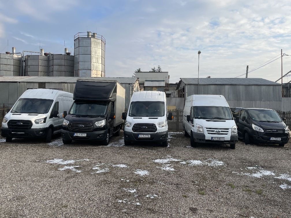 Wypożyczalnia, wynajem busa 8/9 osobowego Ford Transit Custom