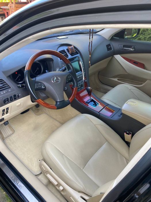 Продам Lexus ES 350