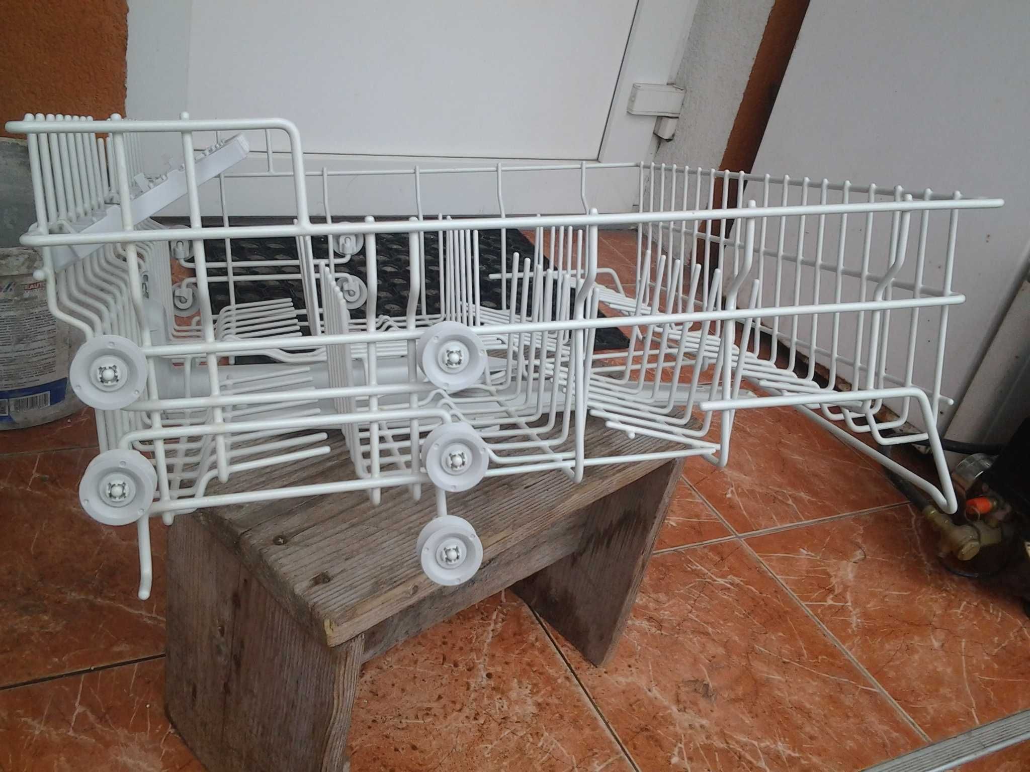 Корзина верхня нижня Посудомийка воsch,горенье, арістон,індезіт