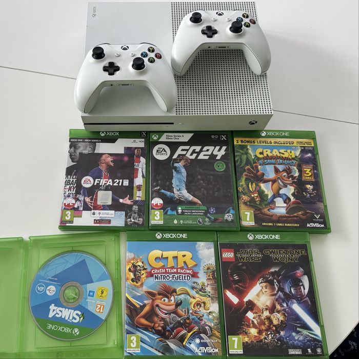 Konsola Xbox ONE S + 2 pady + gry