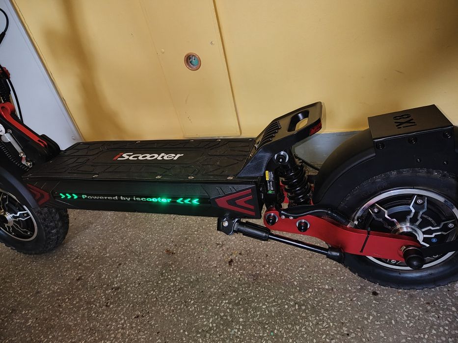 Hulajnoga elektryczna Iscotter IX8, nowa