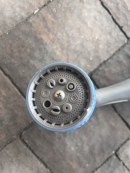 Automatycznie zwijany wąż ogorodowy