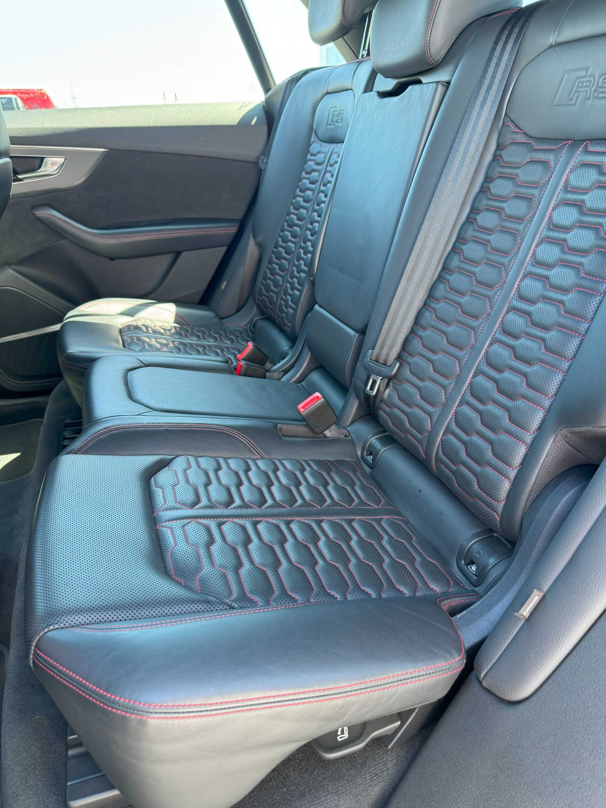 Продаж Audi RS Q8
