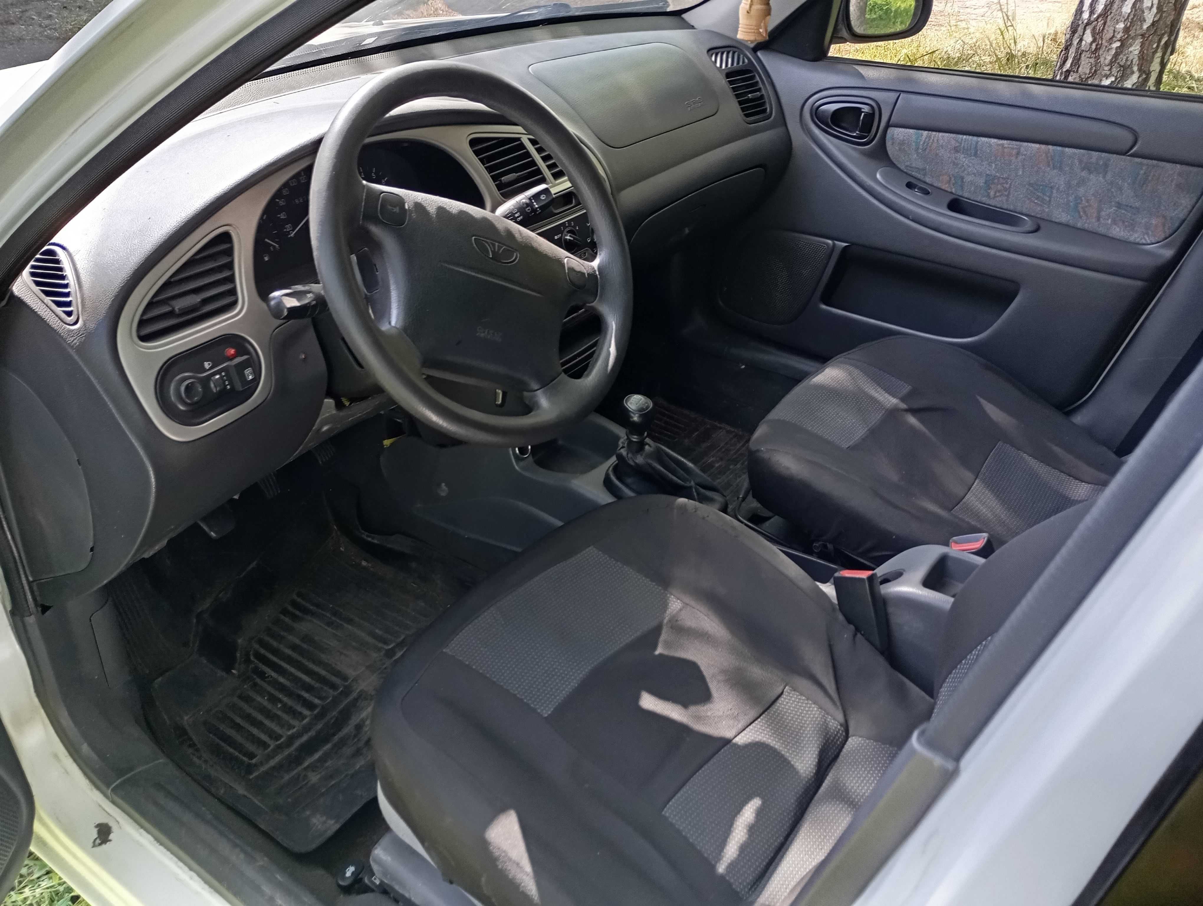 В рассрочку Daewoo Lanos 1.6 полной комплектации на газу