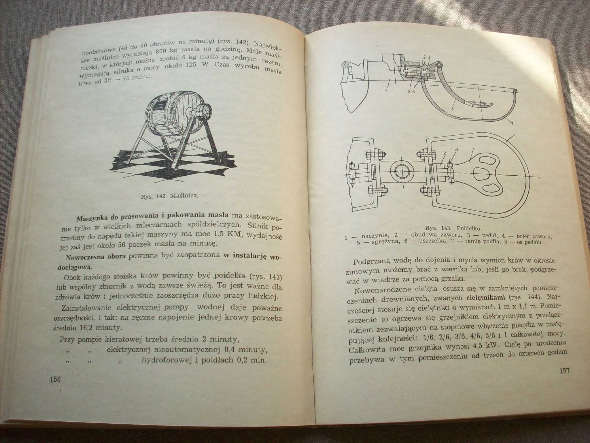 Elektryczność w domu i gospodarstwie wiejskim, M. Różycki, 1957.