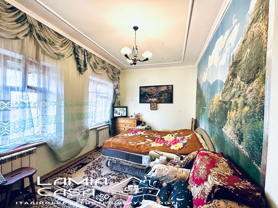 Продаж двох будинків в Годилові. 5 хв від Героів Майдану