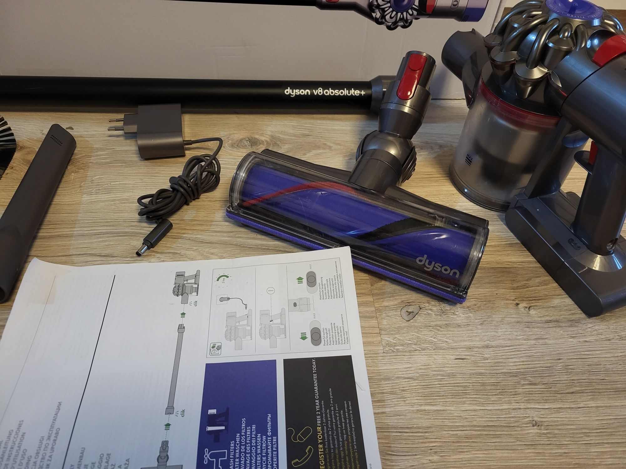 Odkurzacz Dyson v8 absolute pionowy Bezprzewodowy Box Jak Nowy