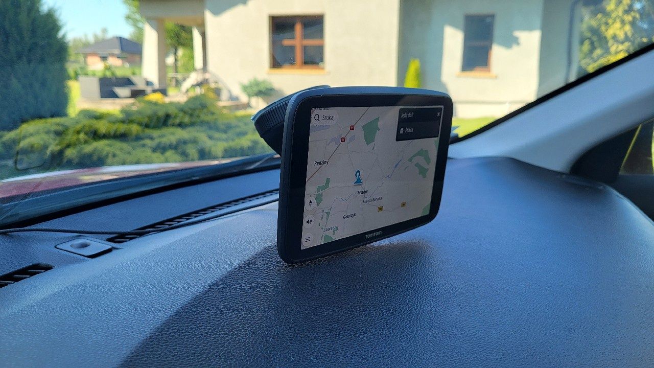 Навігатор Tomtom go discovery 5