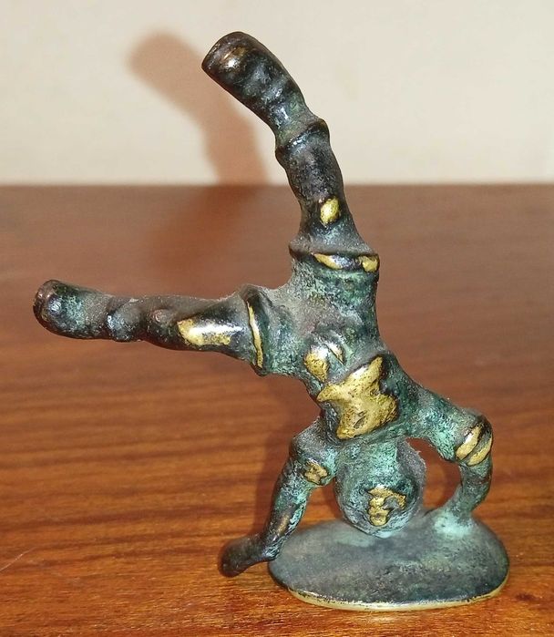 Pequena Estatueta em Bronze