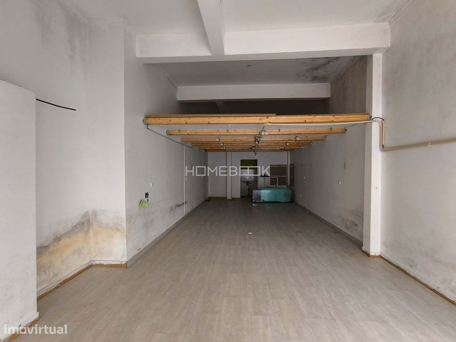 Lojas Contíguas para Comércio | 166m² | Loures