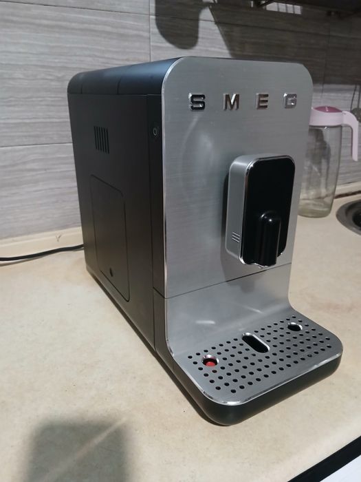 Продам кофемашину новая