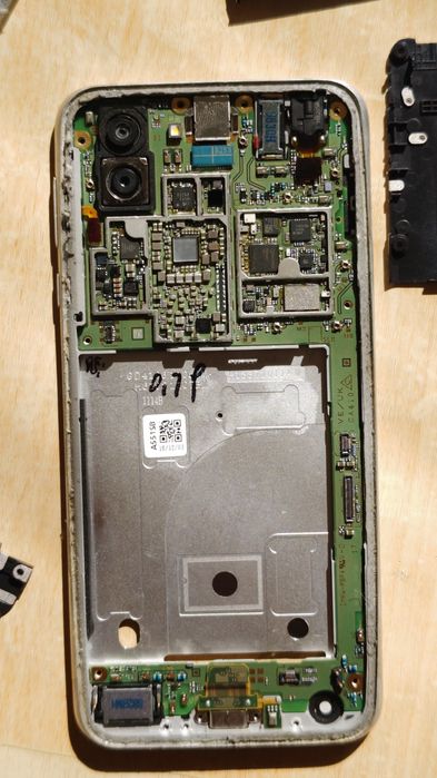 Запчастини смартфон шарп