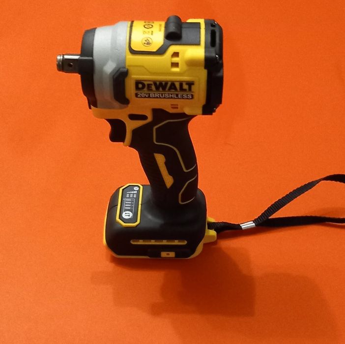 Klucz udarowy akumulatorowy Dewalt