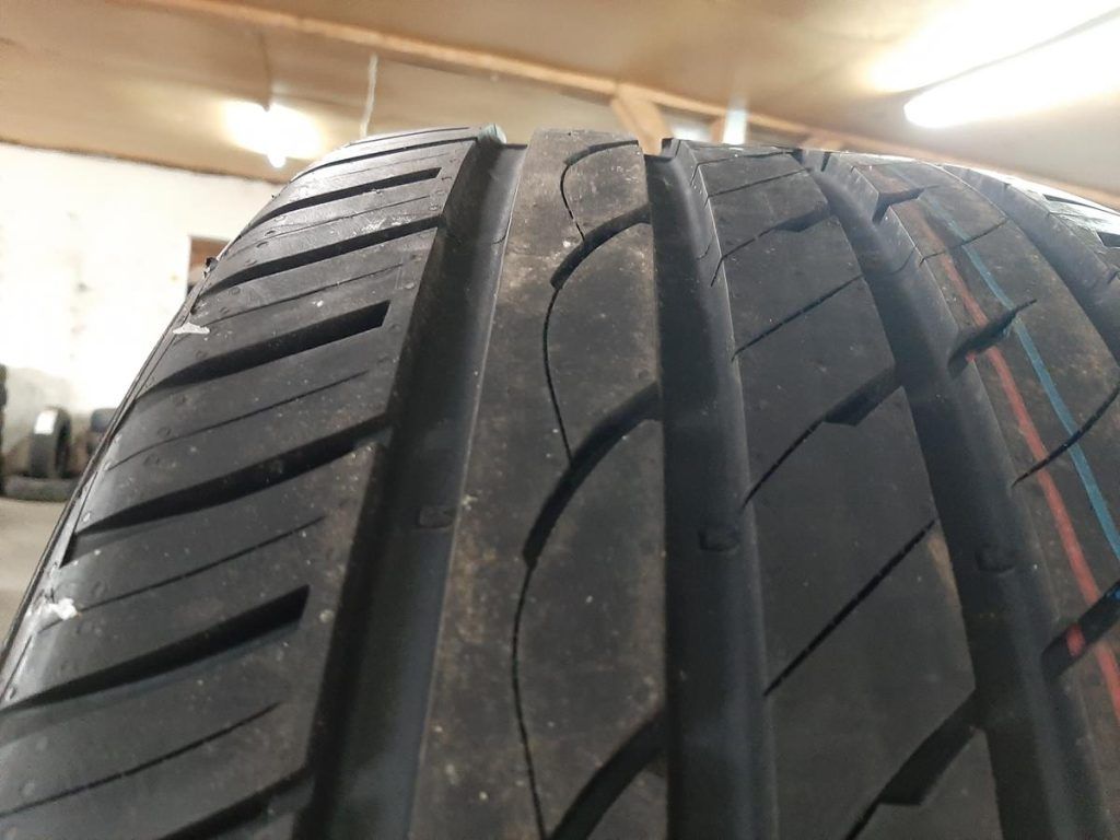 4x Opona nieużywana letnia 295/35R21 POINT S SUMMERSTAR SUV A3950