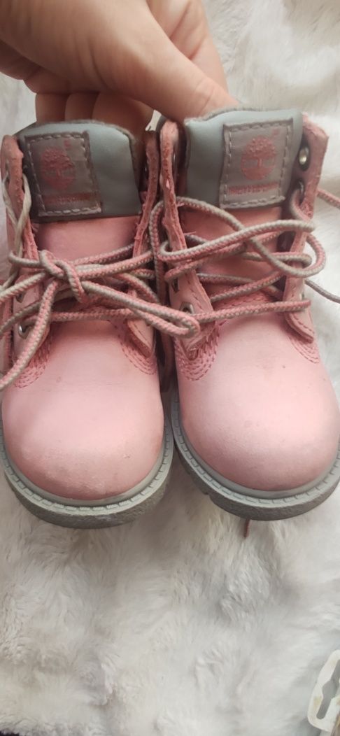 Нубукові рожеві чоботи для дівчинки. Timberland