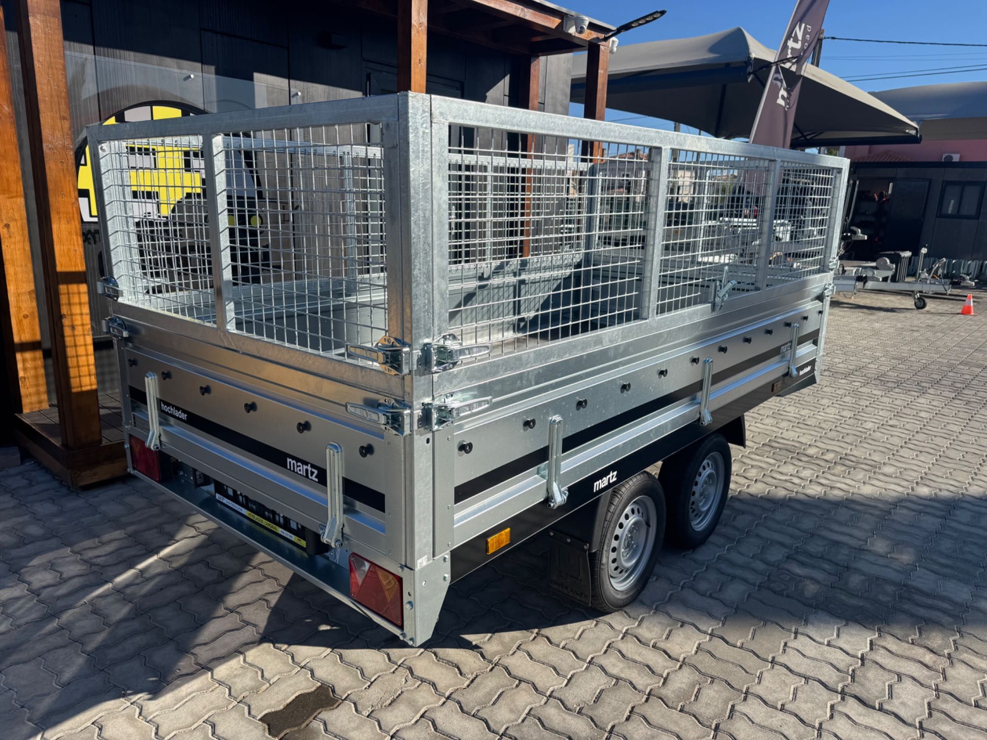 Atrelado Martz Hochlader 300/2 + Grades Laterais