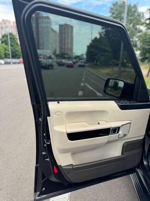 Продам Land Rover Rang Rover 3.6d (2010)