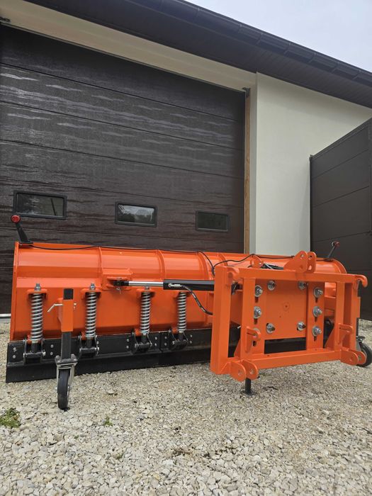 Nowy pług do śniegu prosty Metal-Technik 2,6-3,0m komunalny Transport