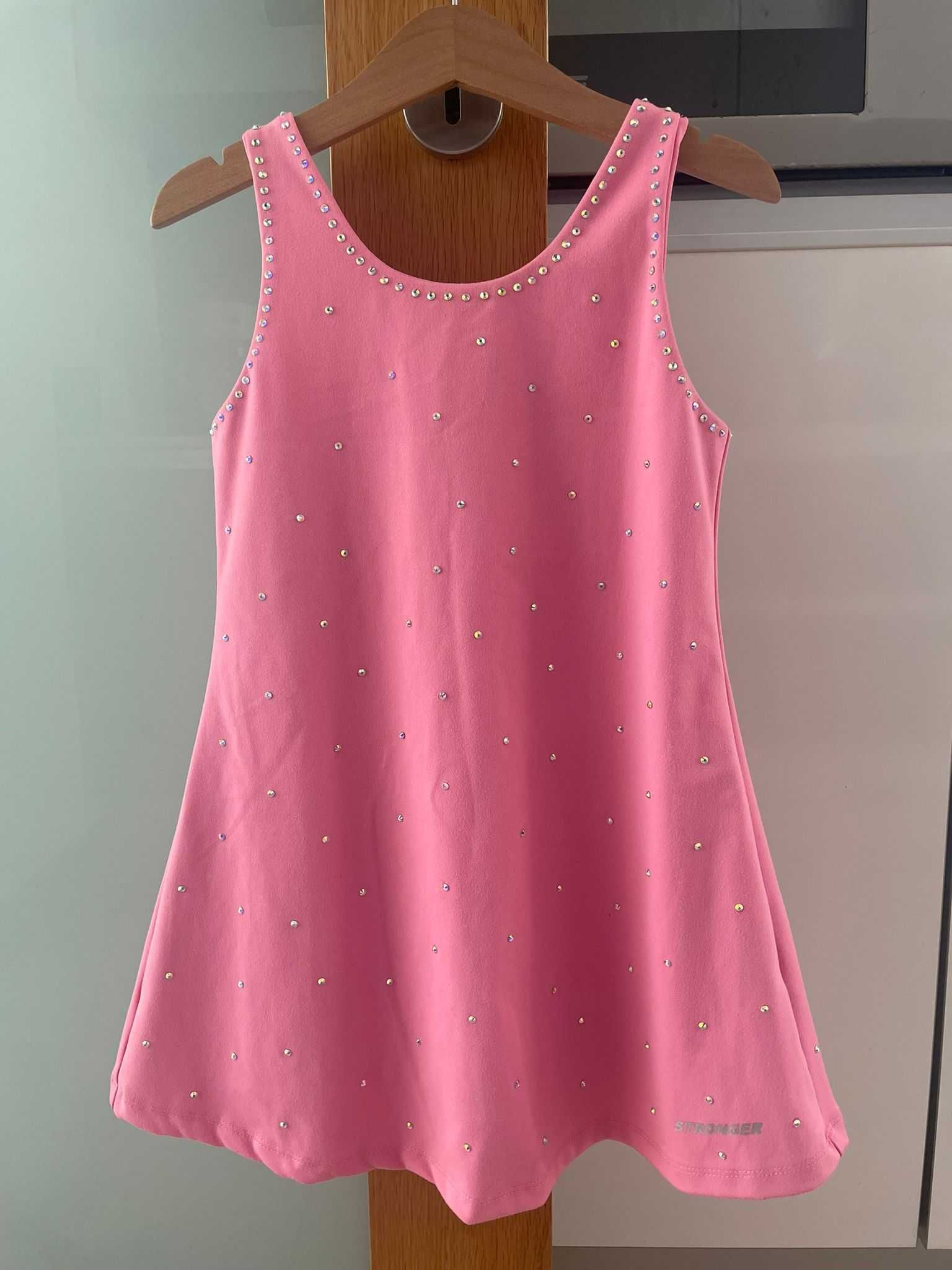 Fato /vestido com brilhantes