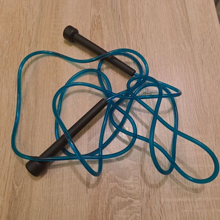 Skakanka niebieska DECATHLON