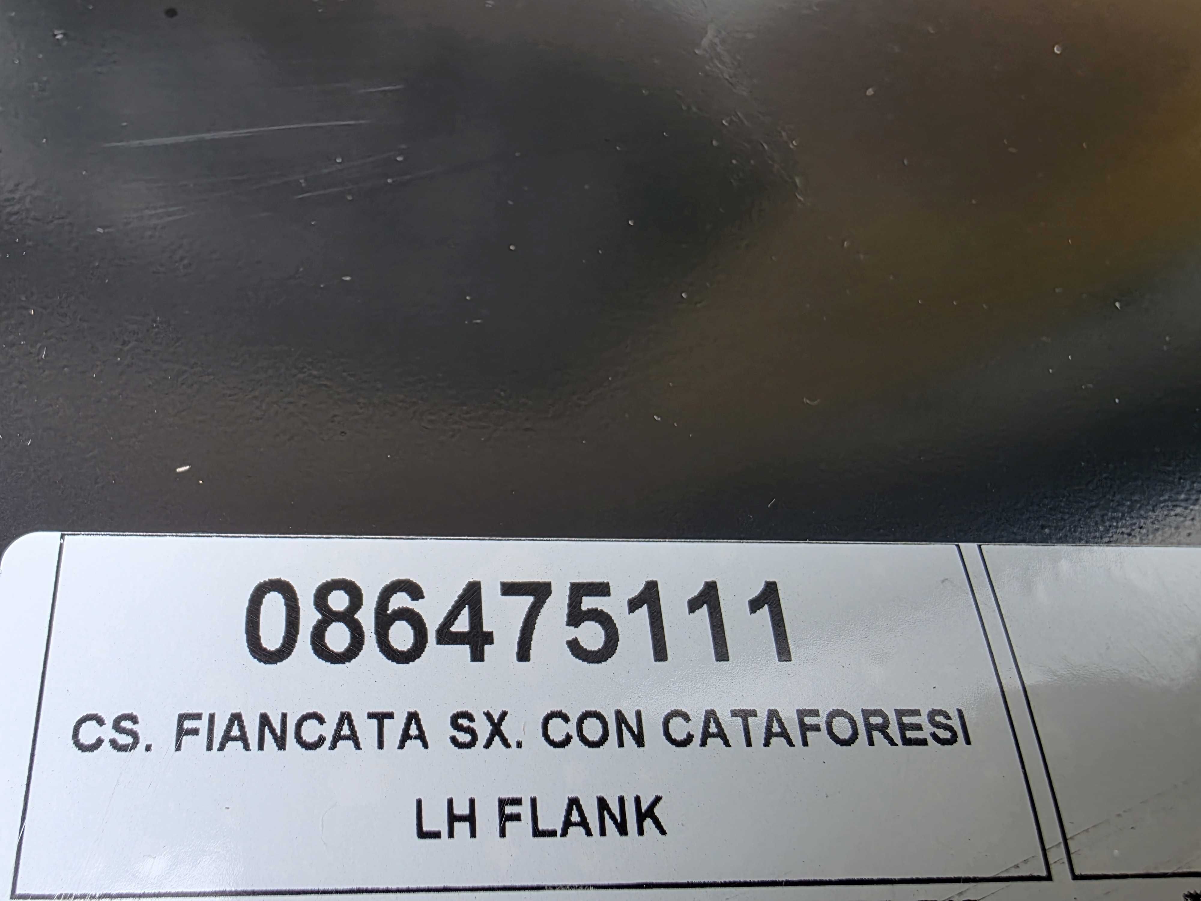 Ferrari 488 Spider - błotnik tylny tył LEWY panel poszycie - LH Flank