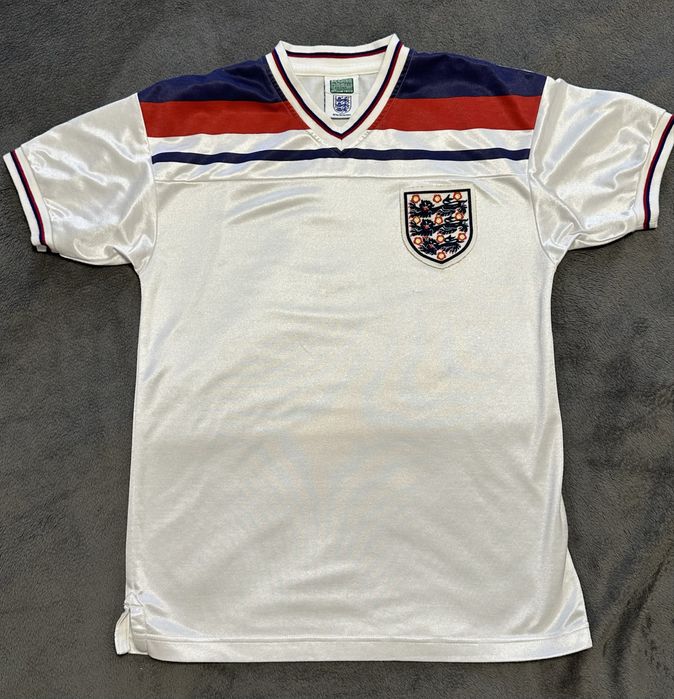 Ретро футболка збірної Англії 1982