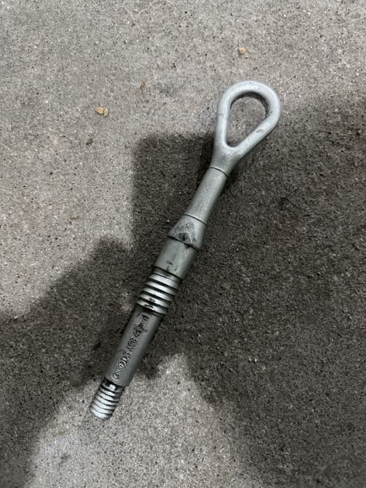 Audi A8 D3 S8 hak holowniczy ucho przód jak nowy