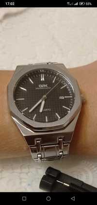 Оригінальний новий кварцевий годинник OPK