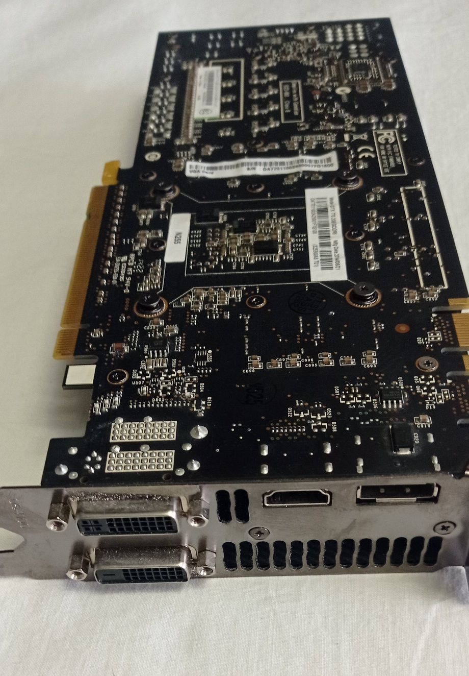 Продам видеокарту GeForce GTX 770 2GB GDDR5