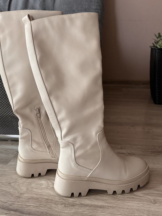 Високі чоботи Reserved