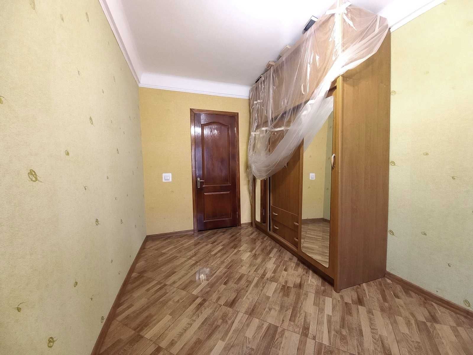 3к квартира, ул Сытова - парк Гагарина, капремонт, 1 этаж, есть балкон