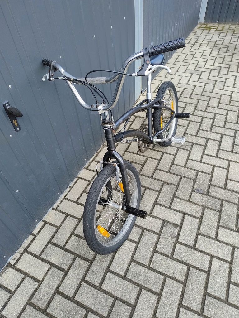 Rower BMX 20 cali plus 4 pegi