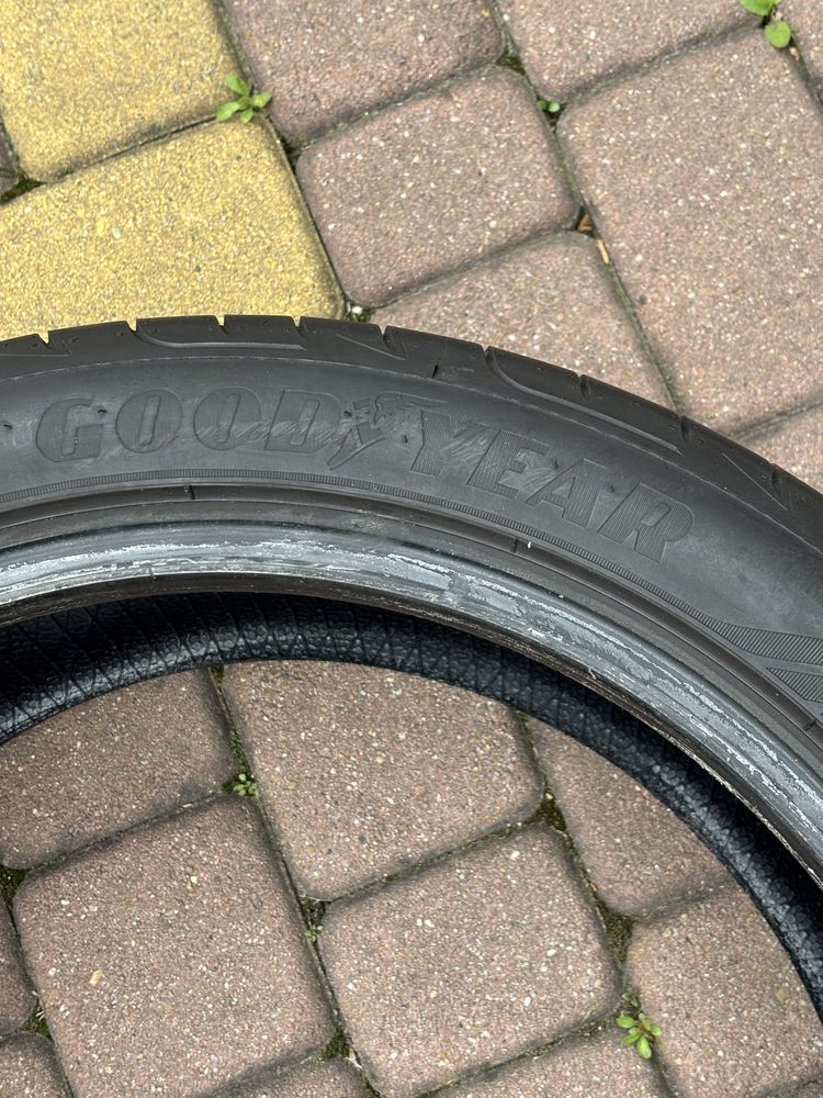 1x Goodyear Eagle F1 Asymmetric 3 245/40/18