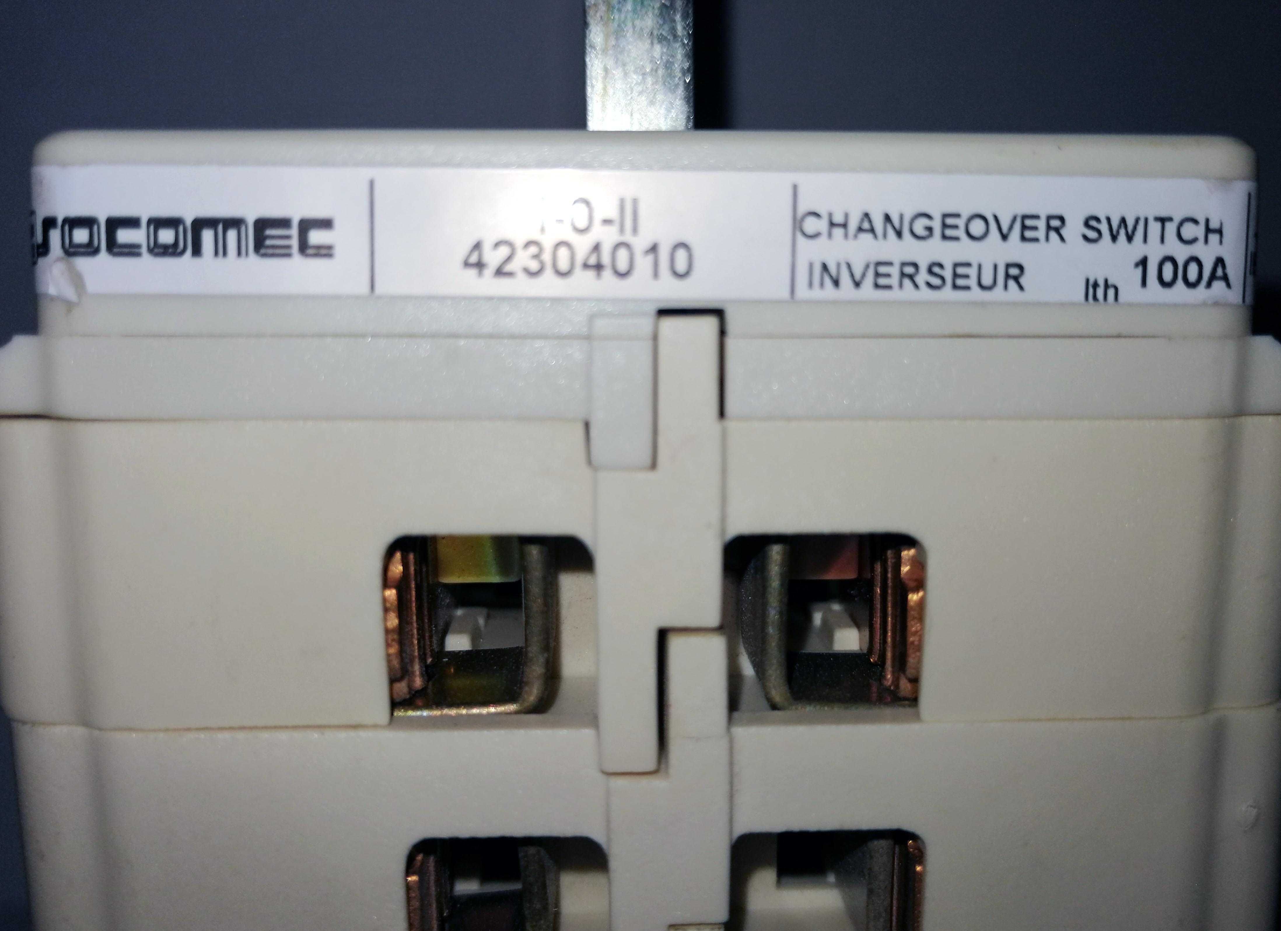 Przełącznik wyłącznik I-0-II 100A 600V 50Hz 35 mm2 Socomec Switch