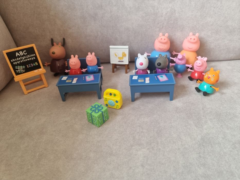 Figurki świnka Peppa szkoła urodziny