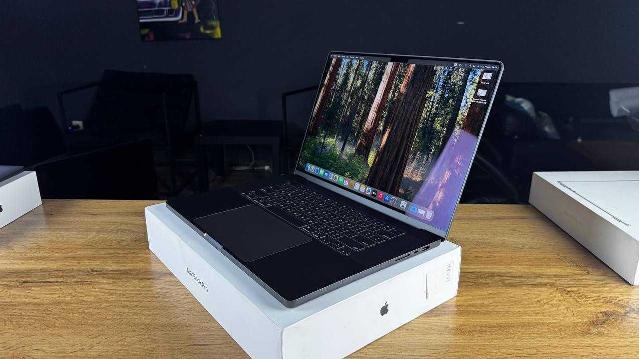 MacBook Pro 16" M4 Max 36/1TB Space Black (MX303LL/A) 2024
