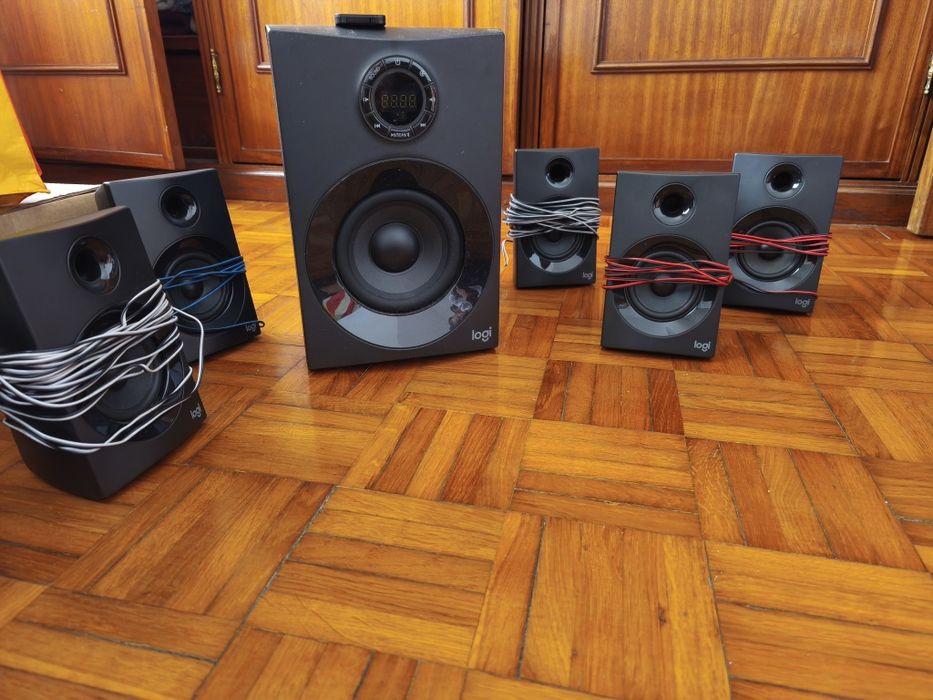 Colunas Logitech Z607 como novas