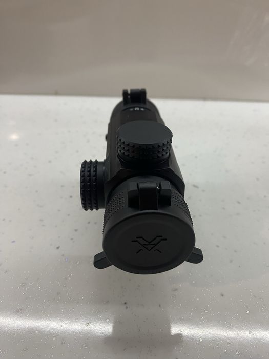 Прицел Vortex Spitfire AR 1x с двухцветной подсветкой призматический