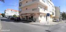 Loja  na rua cidade de Almada em Vale Fetal - Próximo da GNR