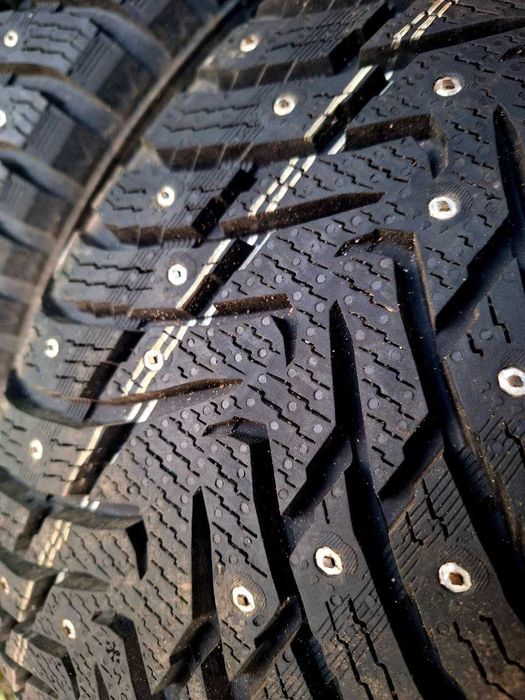 Нові Nokian 235/55 R18 2шт с шипами Hakkapeliitta 8 225/55 R18