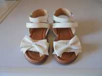 sandálias de menina cor branco
