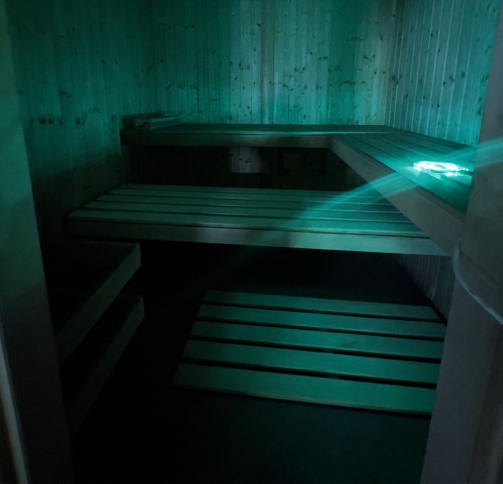 Sauna 250 cm x 250 cm x200 cm nowe kamienie