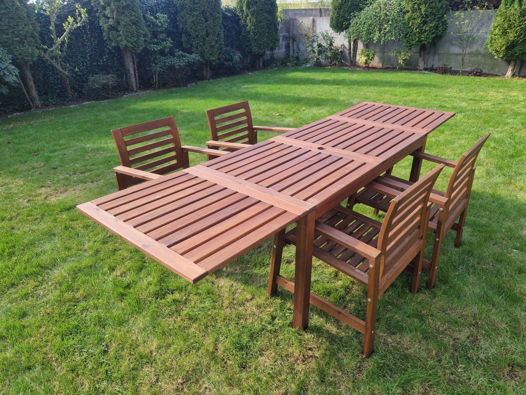Zestaw stół z krzeslami - drewniany