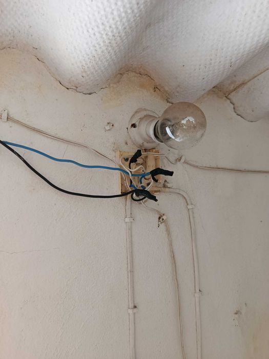 Eletricista • Reparações Rápidas e Instalações Seguras