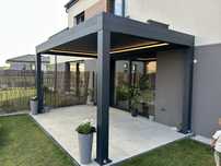 Bioklimatyczna lamelowa pergola aluminiowa, otwierane zadaszenie z LED