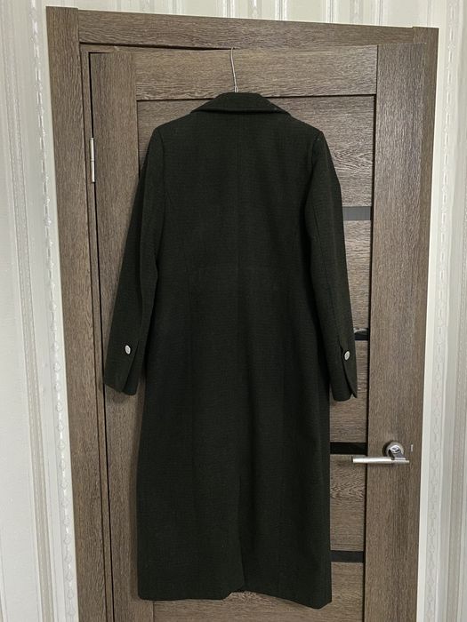 Пальто жіноче кольору хакі