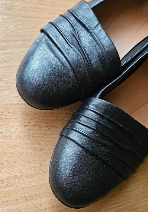 Элегантные туфли-балетки Clarks Unstructured, р. 40,5-41