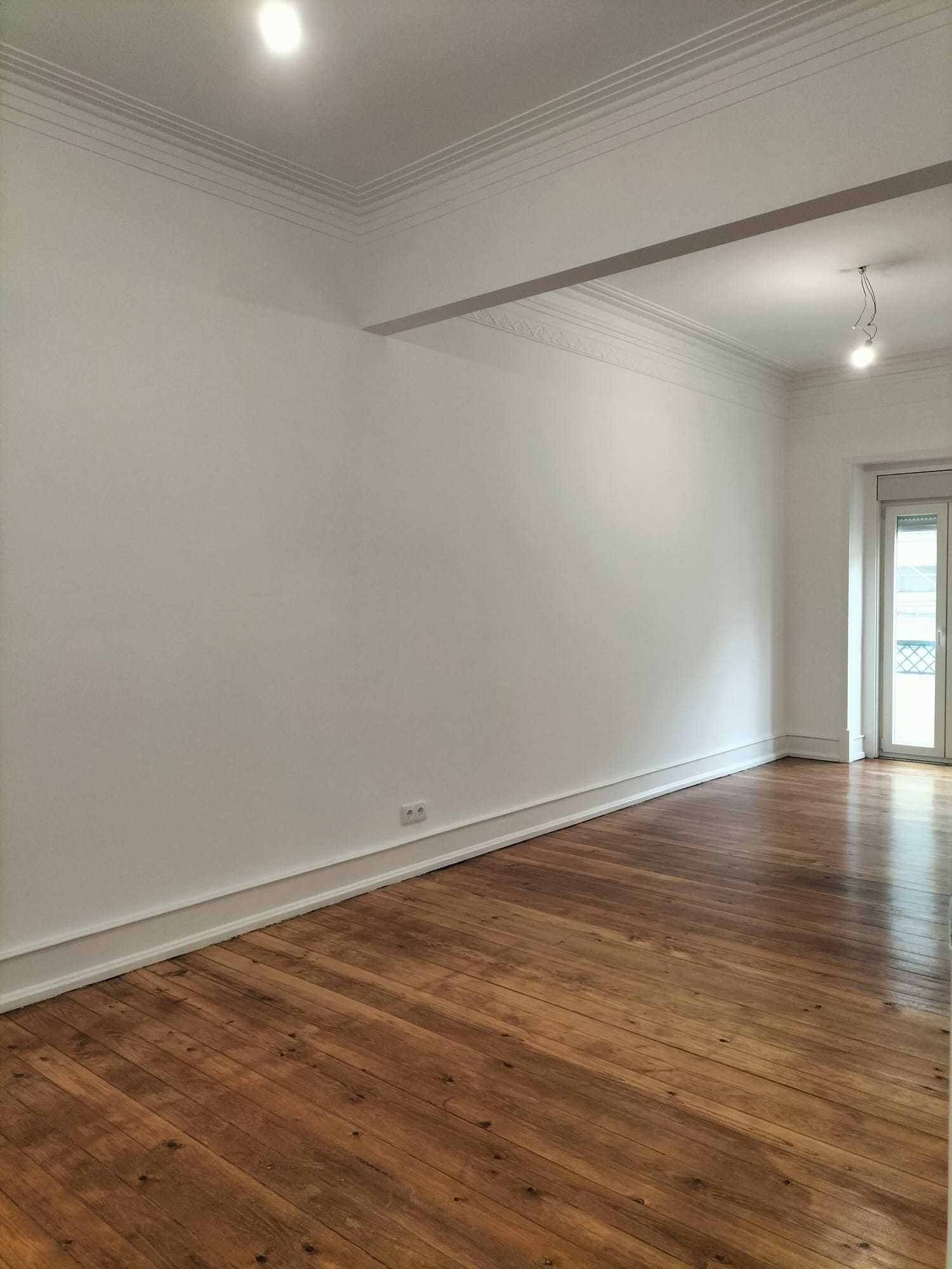 T3 transformado em t2 remodelado fantástico na Alameda (Arroios)