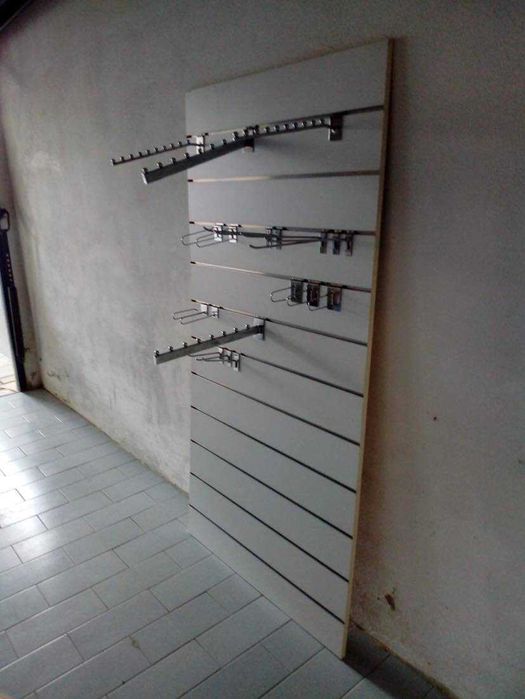 Suportes cromado Novos para placas para lojas roupas e outros desde 2€