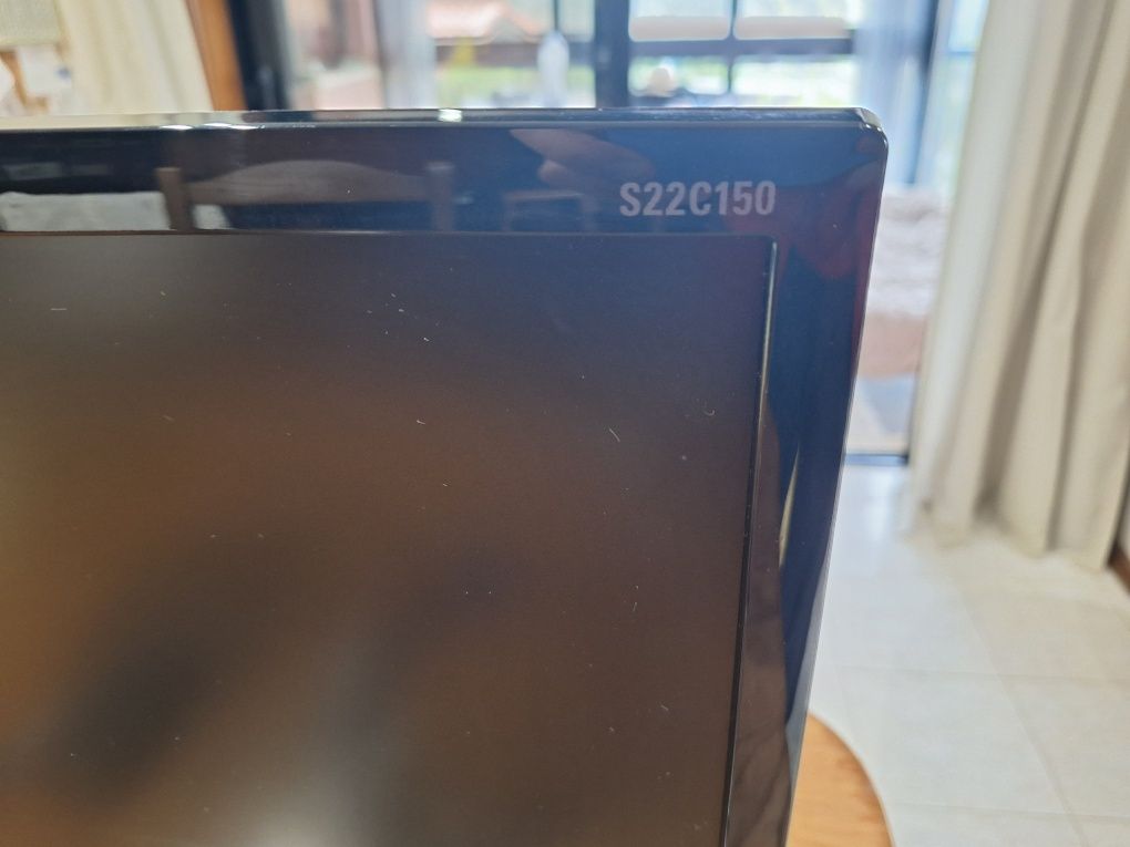 Ecrã Led Samsung 21.5 polegadas